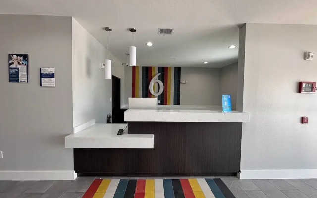 Studio 6 – Giddings, Tx