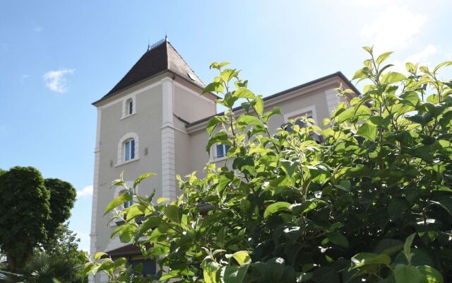 Domaine Château de Sainte-Croix