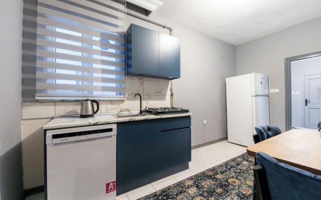 Hexa Suites Hotel