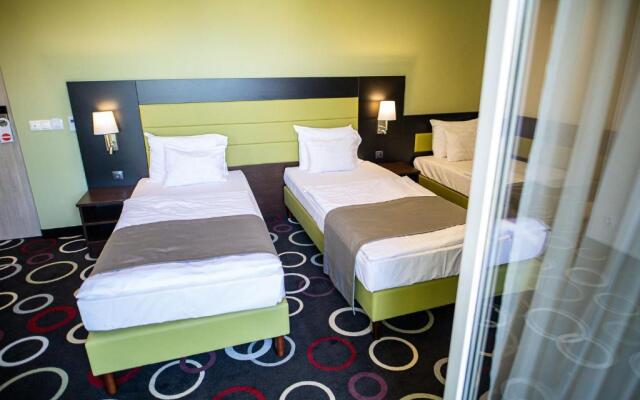 Garden Hotel Wellness Es Konferencia