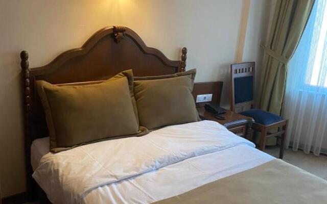 Büyük Levent Hotel