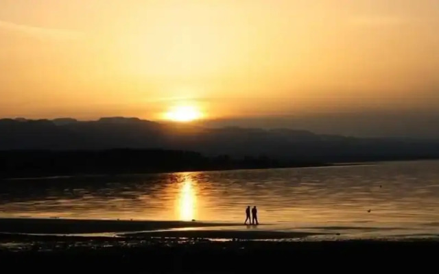 Shorewater Resort