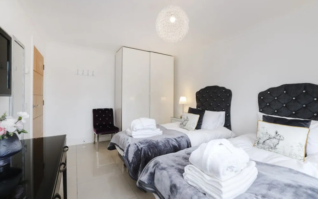JOIVY Luxurious & Spacious 3Br House With A Hot Tub