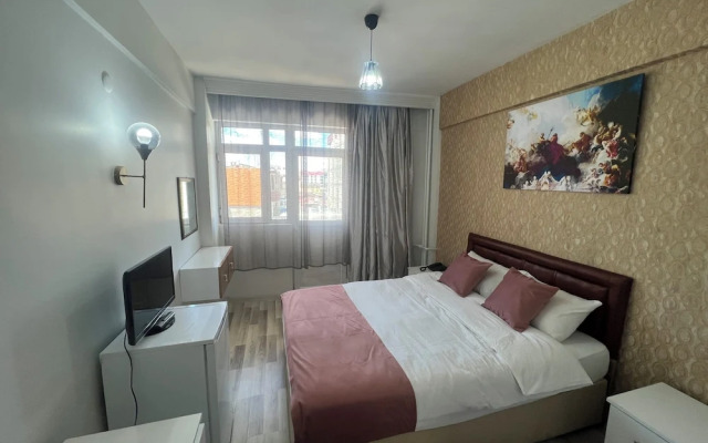 Ararat Hotel