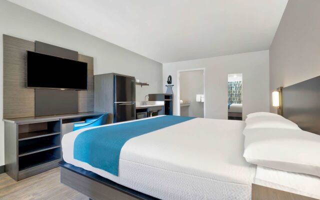 Deluxe Inn