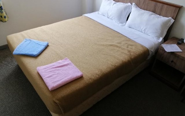 Safari Hotel by OYO Rooms