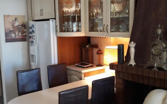 Mandy's complete luxury flat