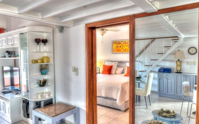 Neat 2 Bedroom Apartment Next to the Beach S-i401