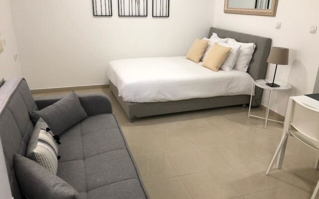 New Cozy Suite W Garden 300M From Beach