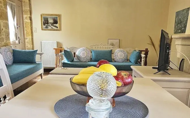 Arhontiko Arhanes Suites
