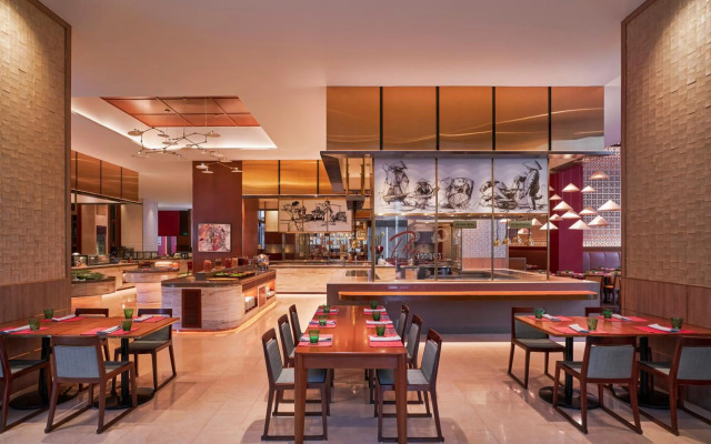 Sheraton Saigon Grand Opera Hotel