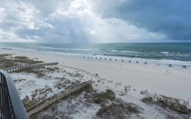 Phoenix Ix 608 3 Bedroom Condo