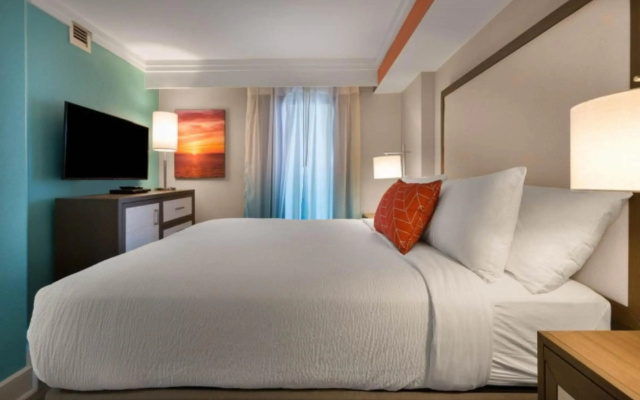Grande Cayman Resort