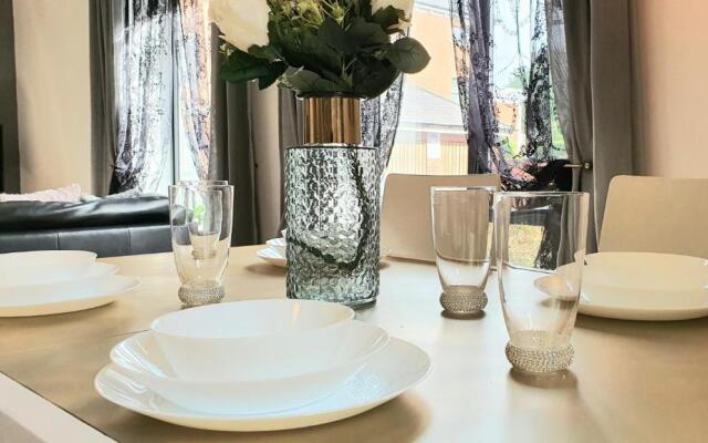 MELTON COURT APARTMENTS 2x 2bed2bath