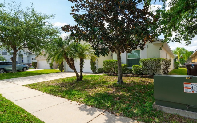 1114 4-bed Pool Home, Liberty Village Kissimmee