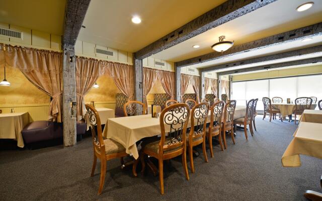 Pine Lake Resort and Banquets