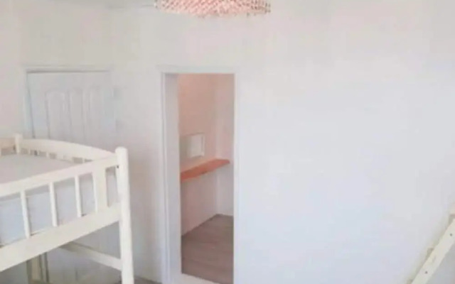 Rooftop Party Guesthouse - Hostel