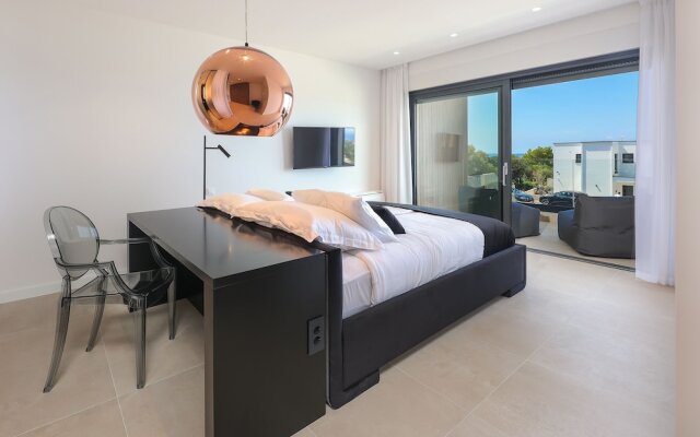 Luxury Villa del Sol