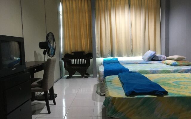 SPOT ON 89796 D'noor Budget Inn