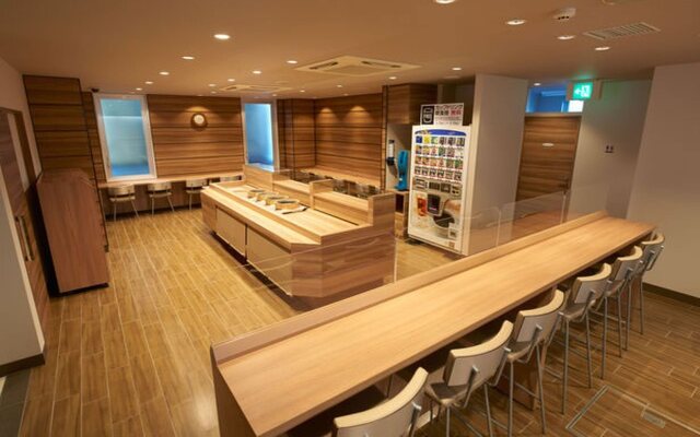 Super Hotel JR Fujiekimae Kinenkan