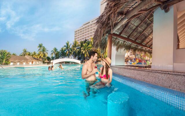 Park Royal Beach Ixtapa - All Inclusive