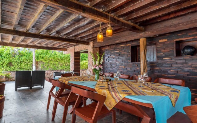 Casa Aakbal