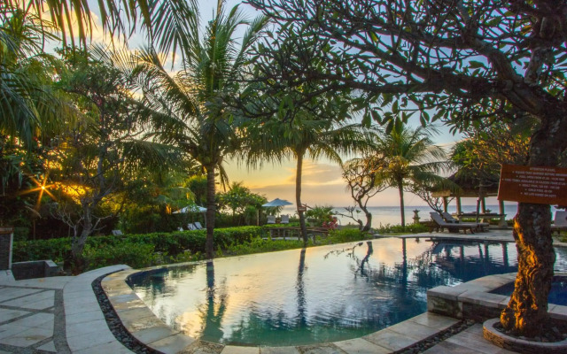 Arya Amed Beach Resort and Dive Center