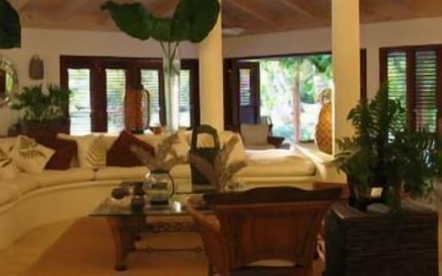 Villa Las Piñas