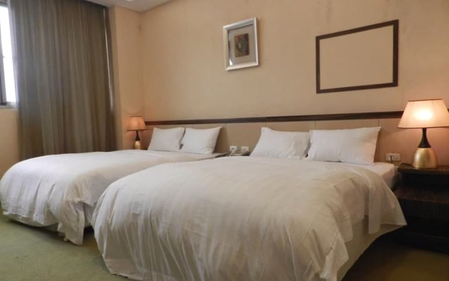 Leader Business Hotel