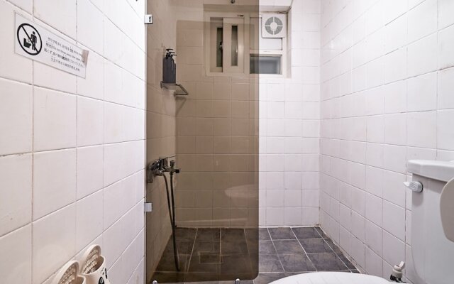 BUTLER:LEE HONGDAE-Caters to Women