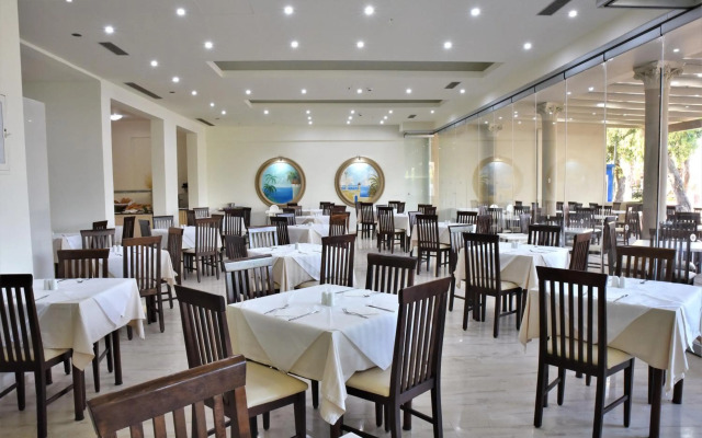 Euroxenia Marathon Hotel