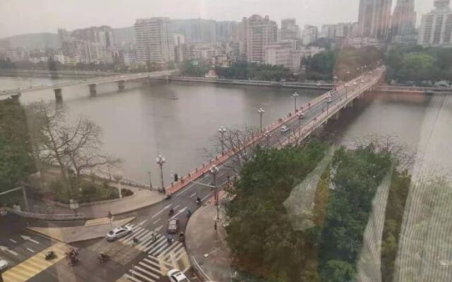 Yixing Hotel