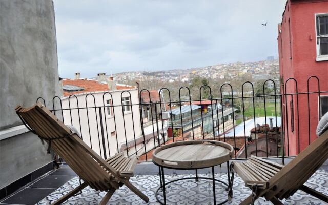 Rooftop Balat Rooms & Apartments Turkuaz Olive