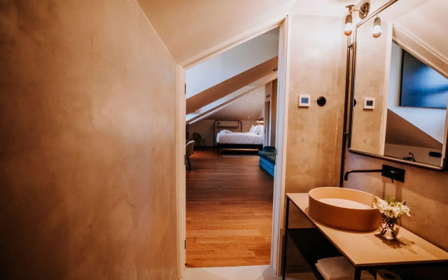 Exmo Hotel by Olivia