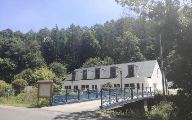 Logis Auberge de Pont Calleck