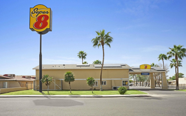 Super 8 by Wyndham El Centro