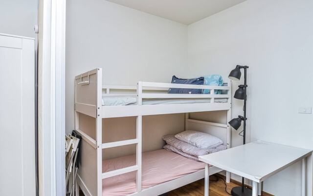 Price2 Space4, 500m Bts, Rooftop Pool, High Speed Wifi