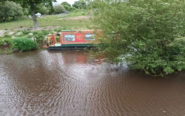 Pretty & Cosy Boat in Stunning Valley View, Wales
