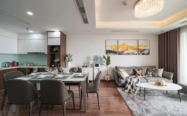 Troy House - D'Leroi Soleil - 59 Xuan Dieu