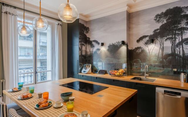 Paris Wagram Design Residence