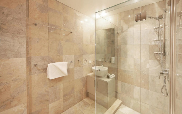 Alderly Apartment 10