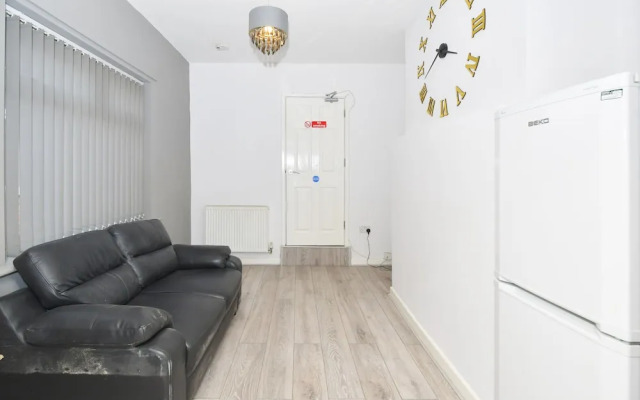 Townhouse @ 115 Walthall Street Crewe