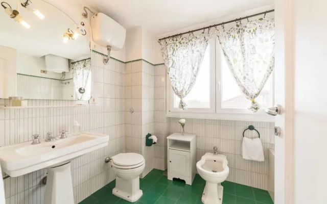 Colorful and Modern 2bed Flat Beside Piazza Popolo