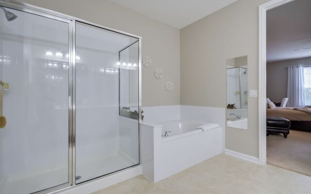 The Loft Deluxe 2 Bedroom Condo by Redawning