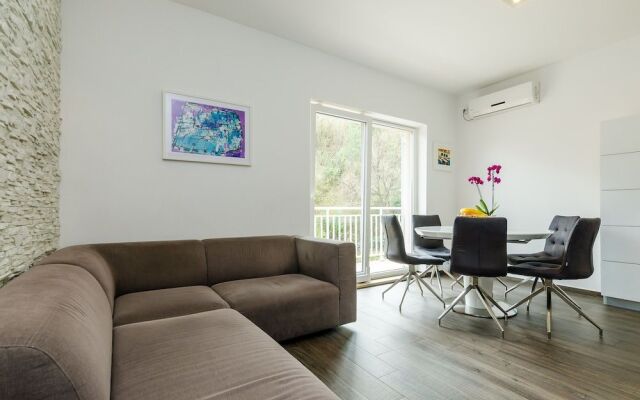 Apartment Lise Mokosica