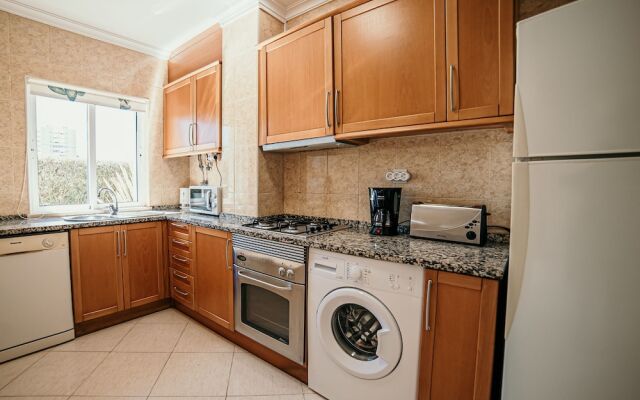 Portugal Rentals Vila da Praia Apartments