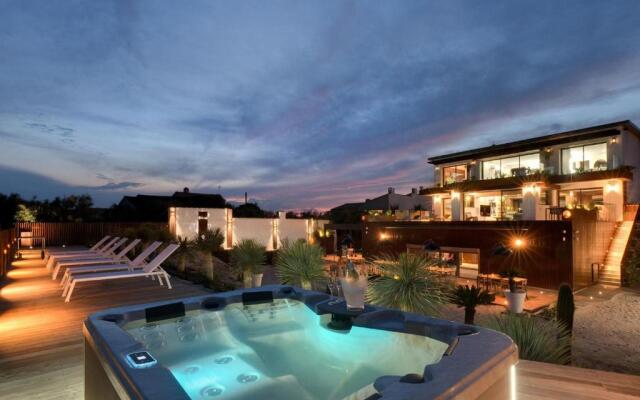 La Villa Miramar