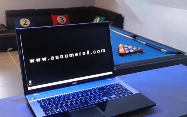 Au Numéro 8