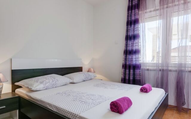 Modern Holiday Home in Podstrana Near the Beach