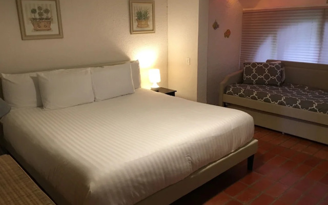 Isla Vista Condo